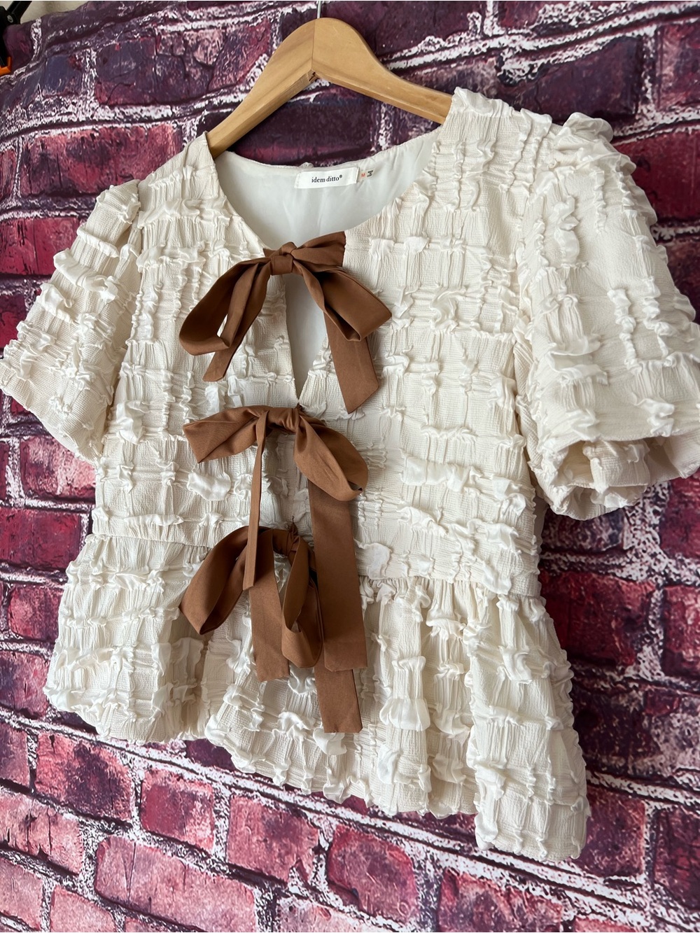 Idem Ditto Cream Bubble Textured Tie-Front Bow Babydoll Peplum Blouse - Picture 2 of 6